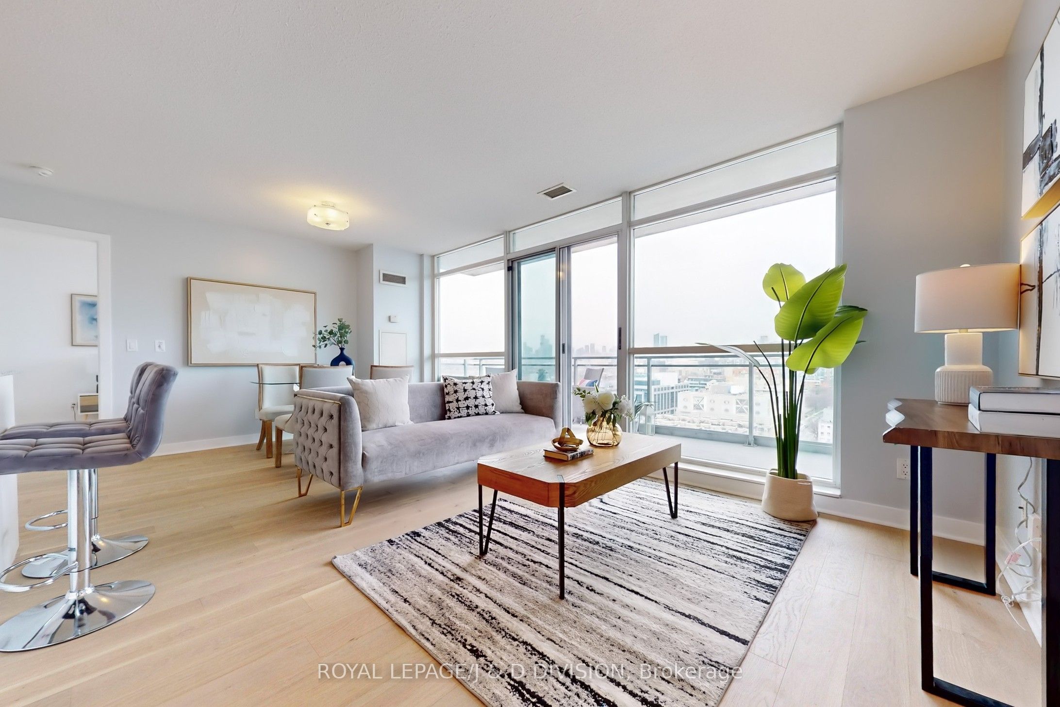#1707 - 80 Western Battery Road Property Photo 1