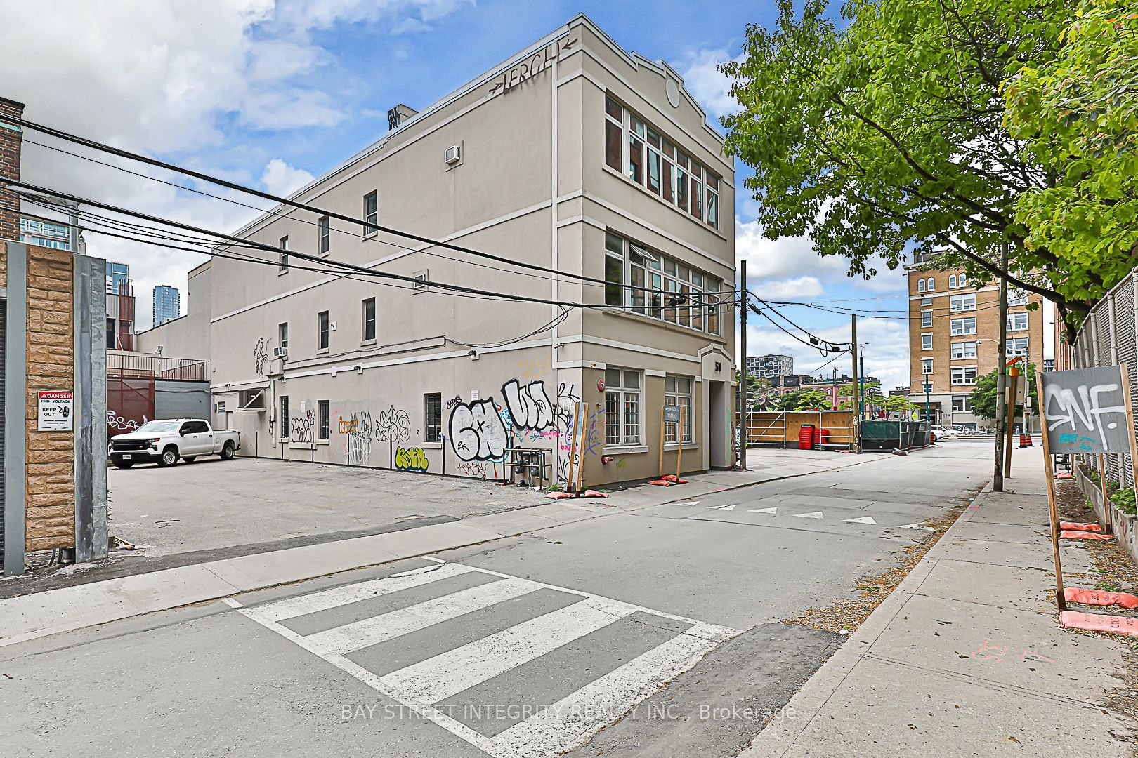 #2nd Flr - 51 Bulwer Street Property Photo 2