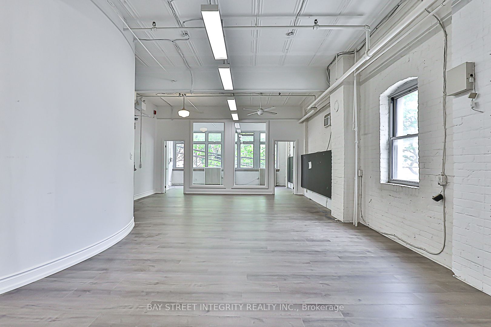 #2nd Flr - 51 Bulwer Street Property Photo 3