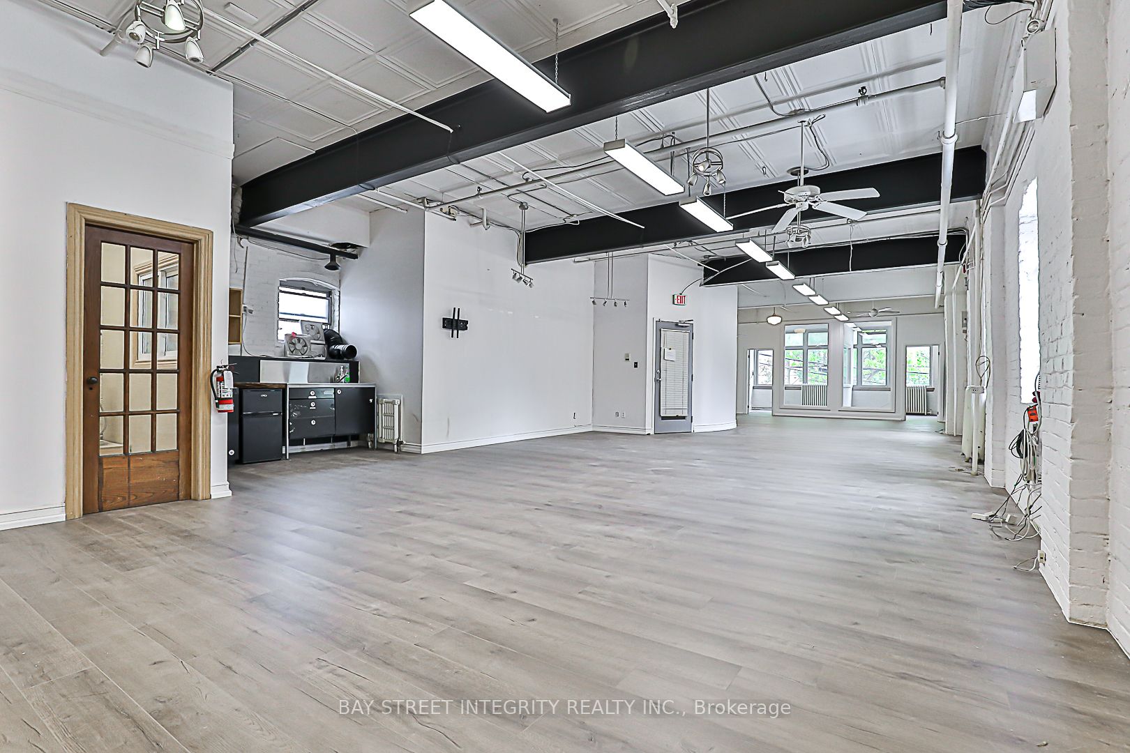 #2nd Flr - 51 Bulwer Street Property Photo 8