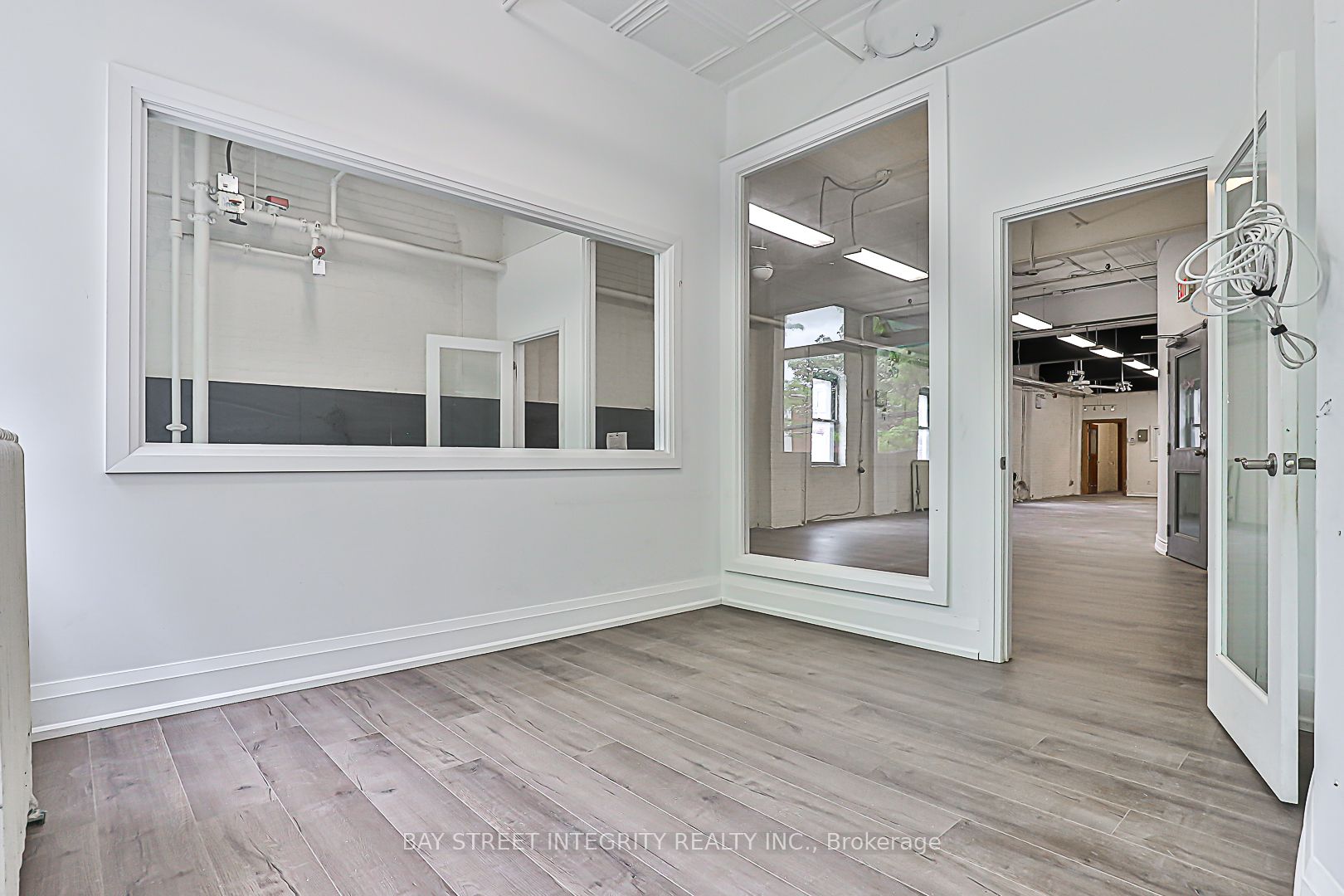 #2nd Flr - 51 Bulwer Street Property Photo 19