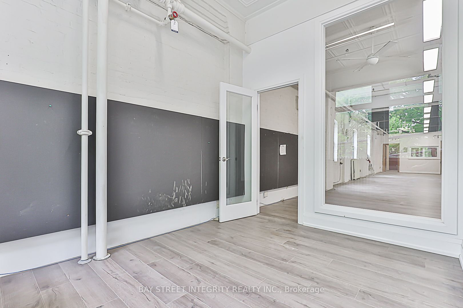 #2nd Flr - 51 Bulwer Street Property Photo 22