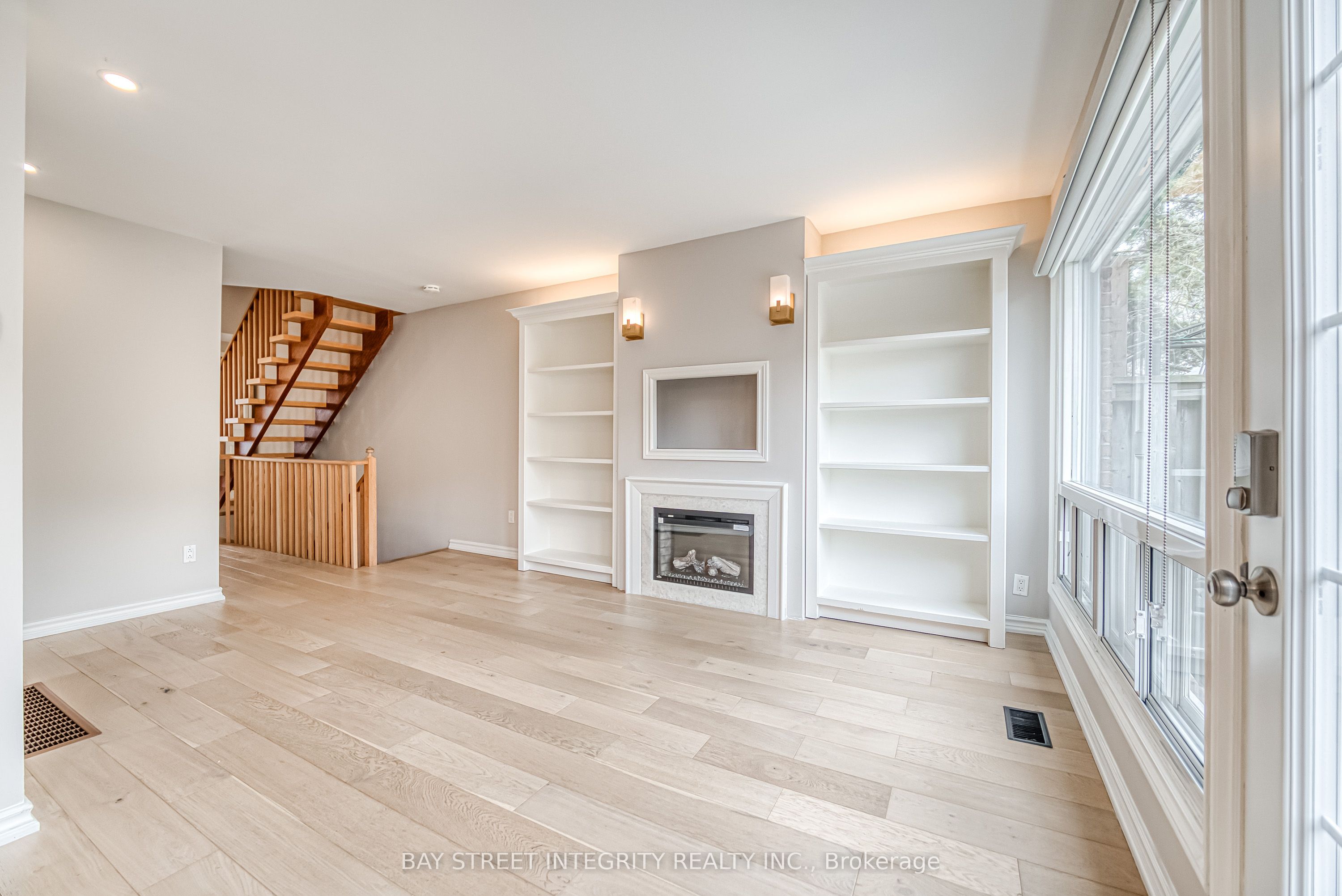 64 Elsa Vineway Drive Property Photo 10