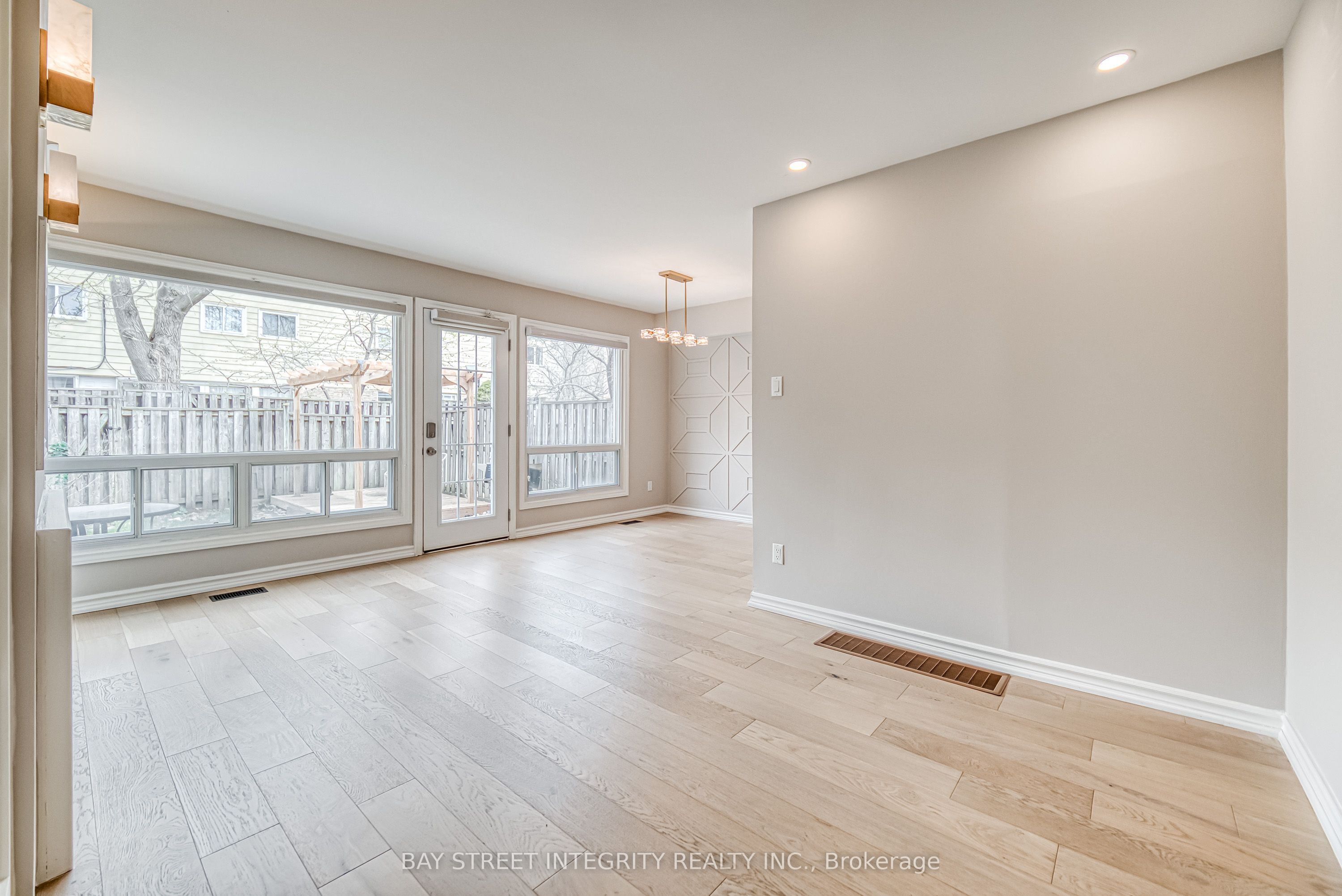 64 Elsa Vineway Drive Property Photo 15