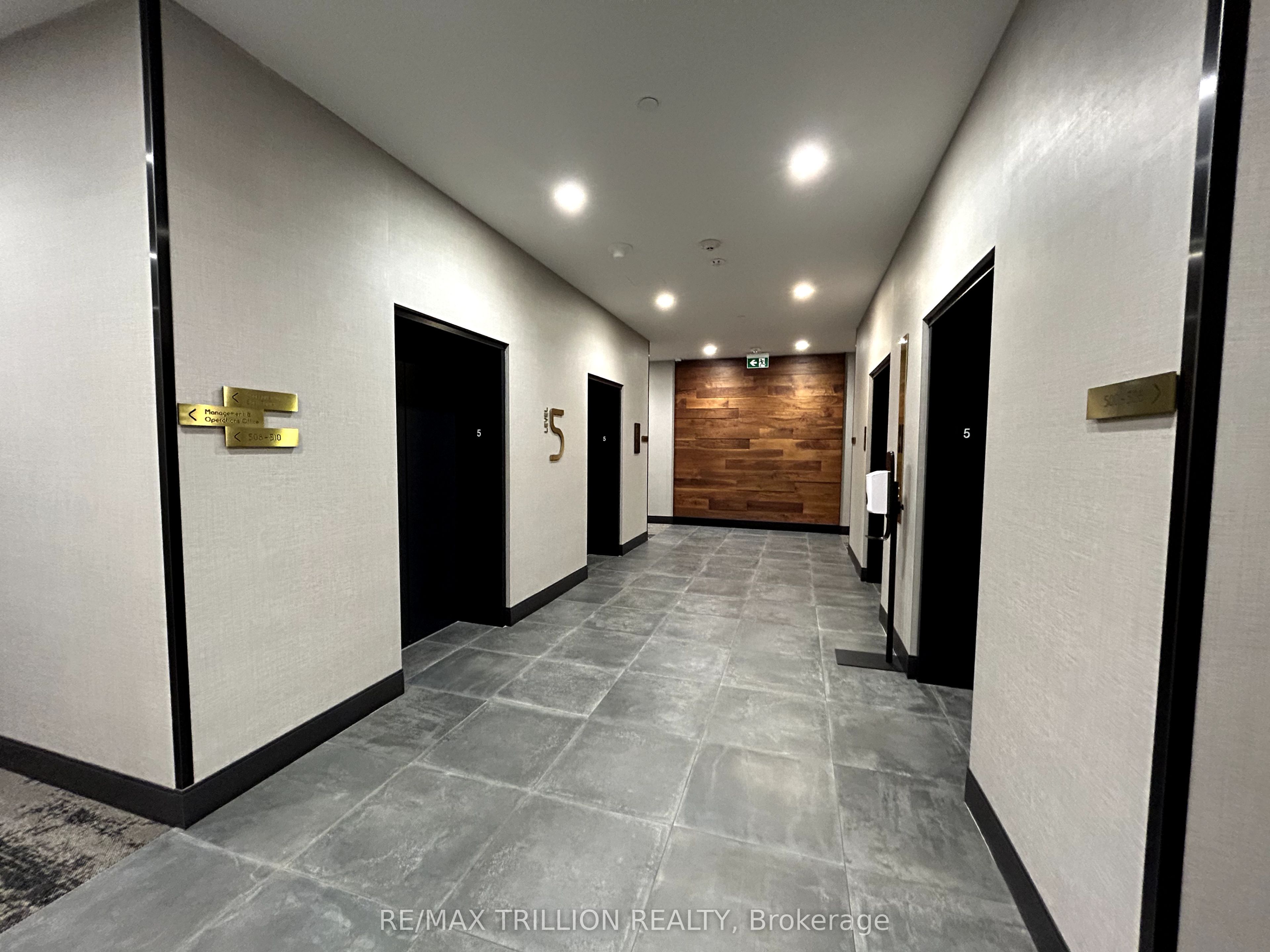 #514 - 130 Queens Quay Property Photo 10