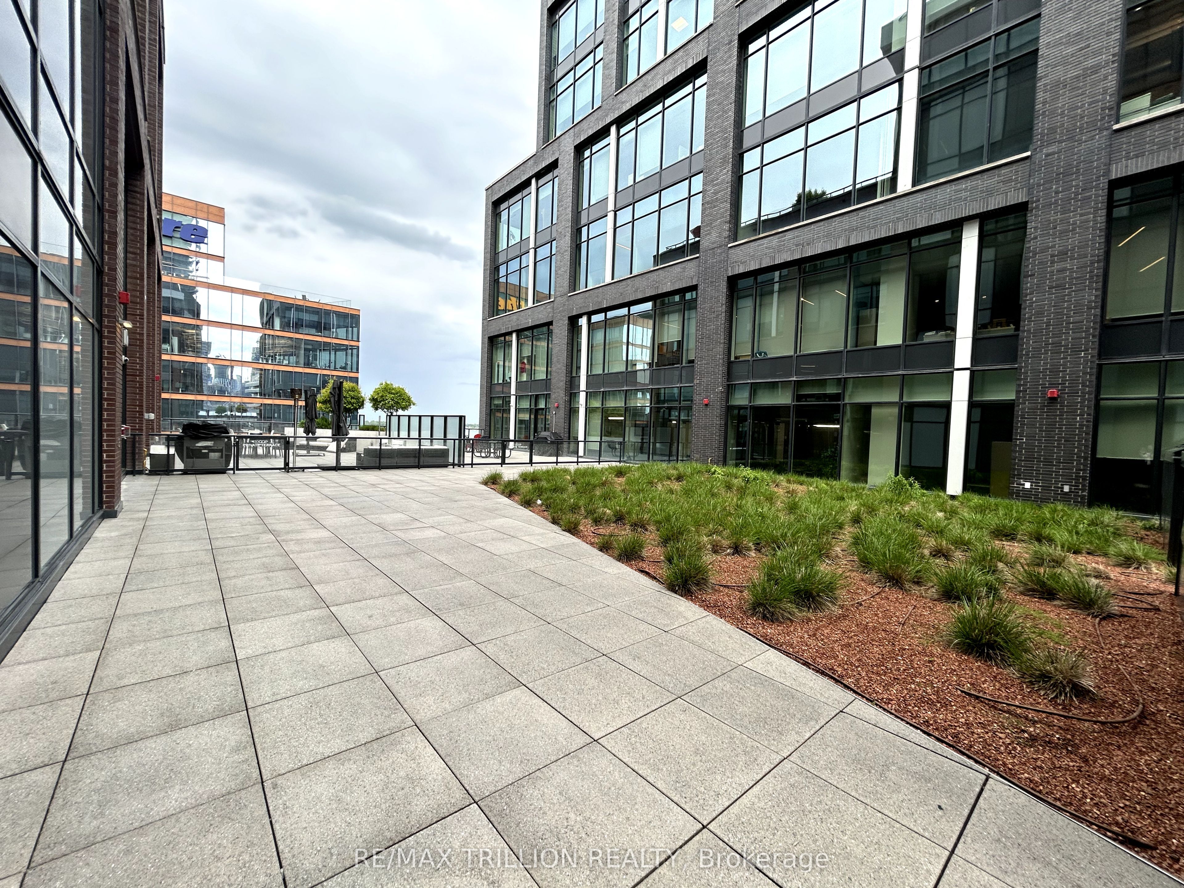 #514 - 130 Queens Quay Property Photo 23