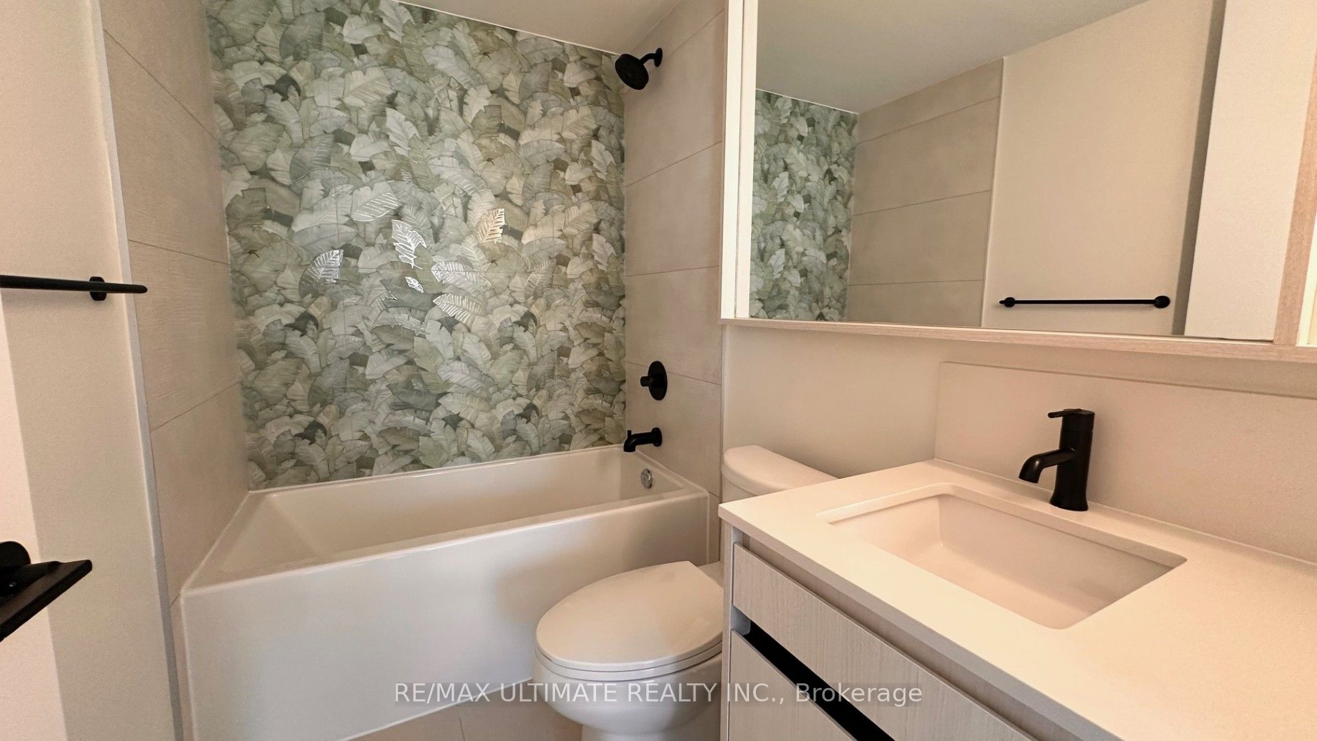 5 Lakeview Avenue 209 Property Photo 10