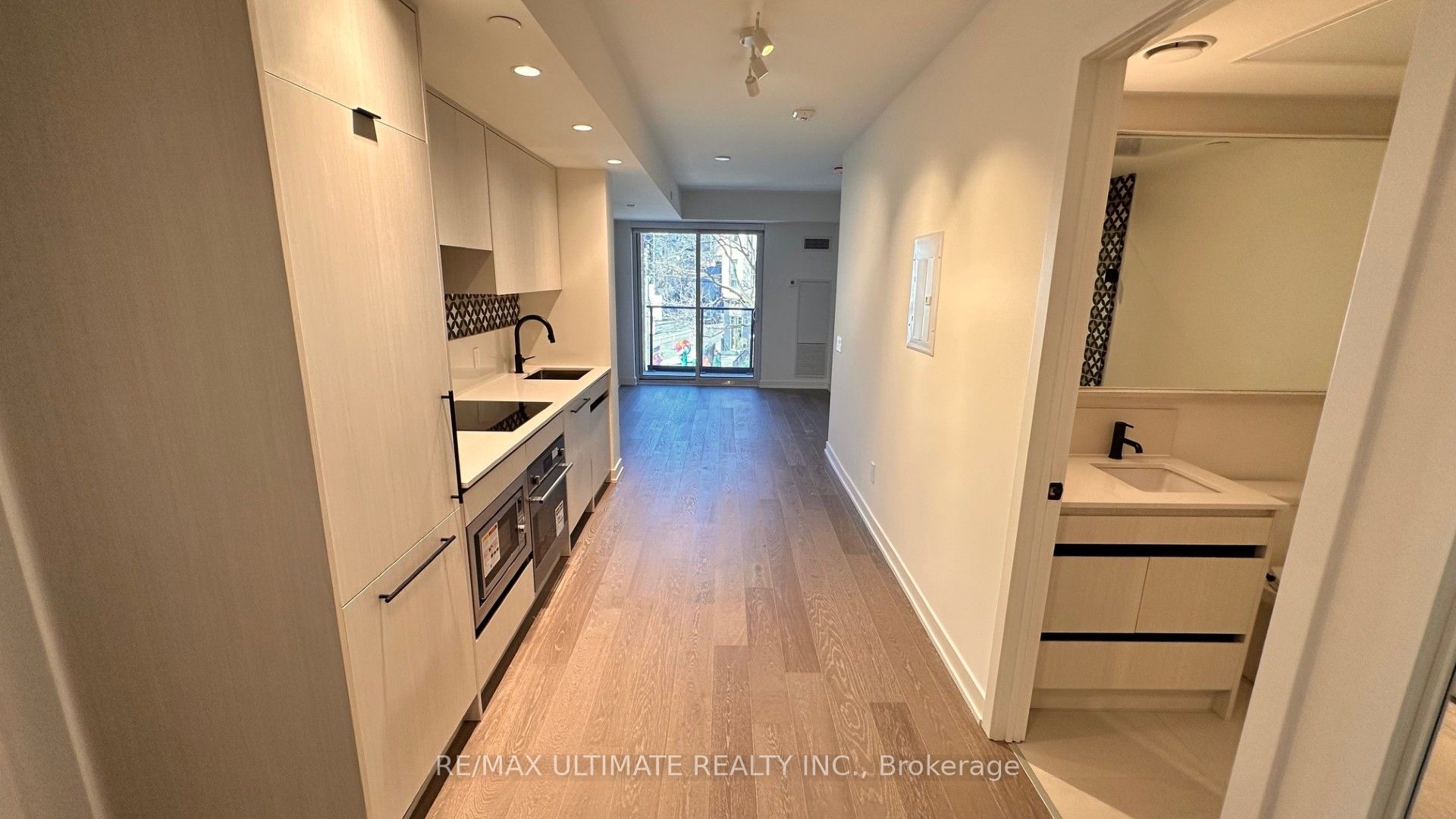 5 Lakeview Avenue 209 Property Photo 14