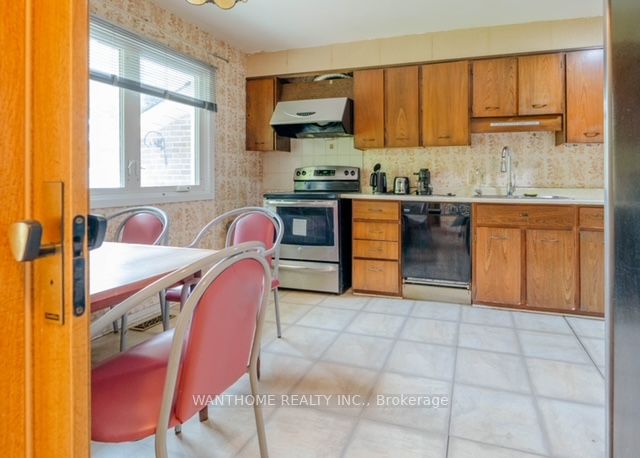 89 Mcnicoll Avenue Property Photo 2