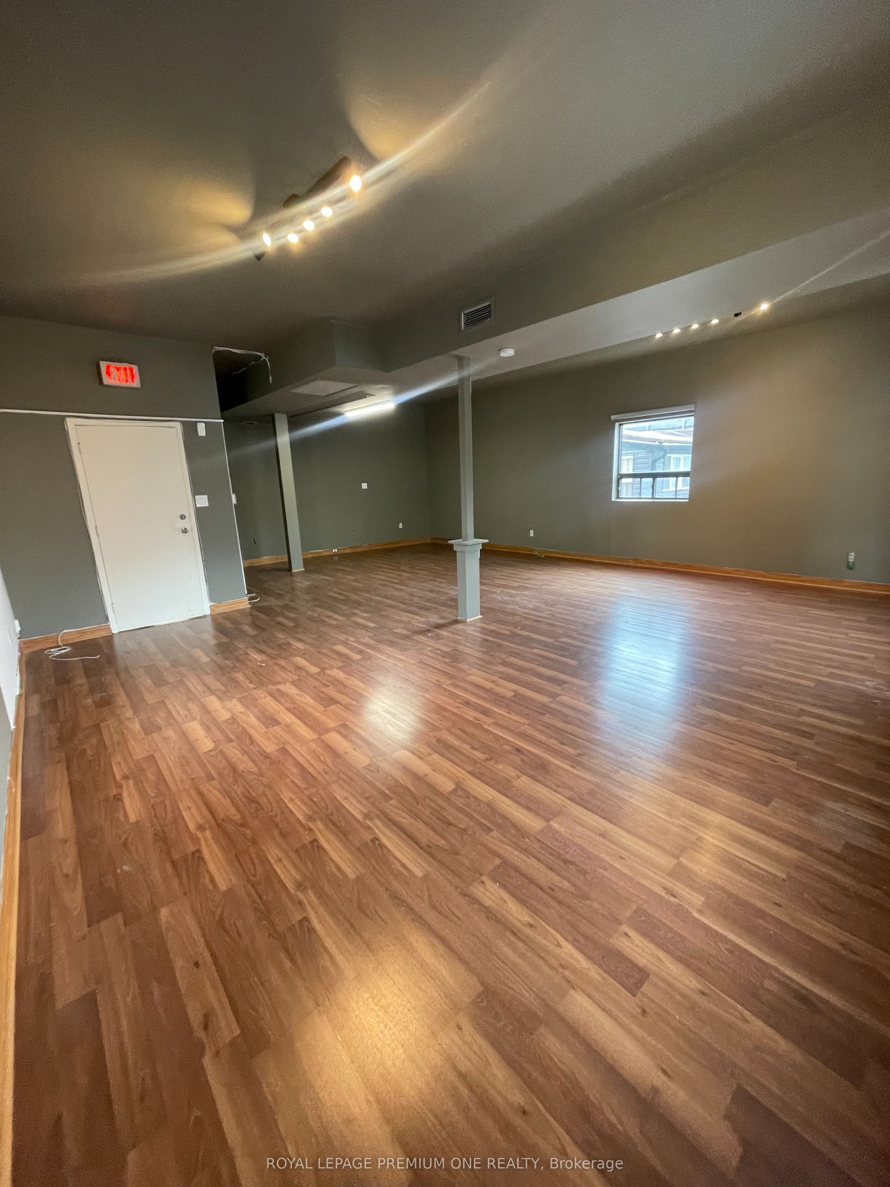 #upstairs - 102 Harbord Street Property Photo 9