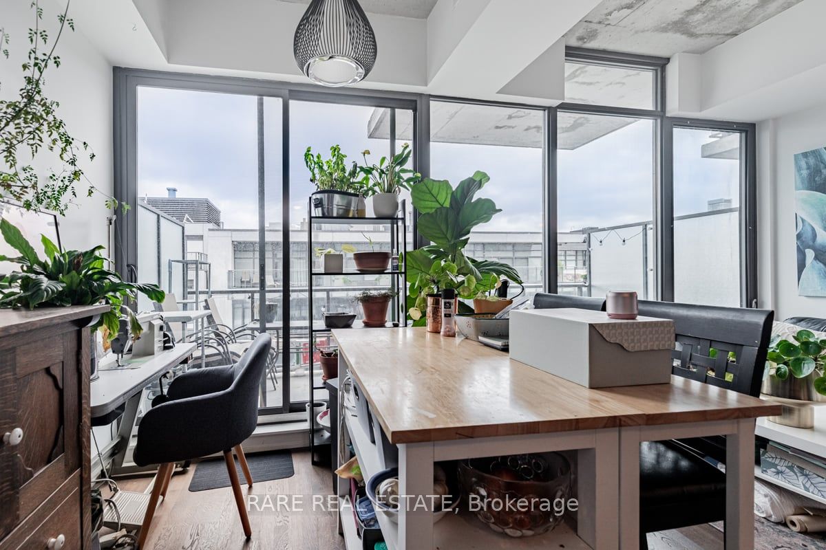 560 King Street W 1004 Property Photo 11