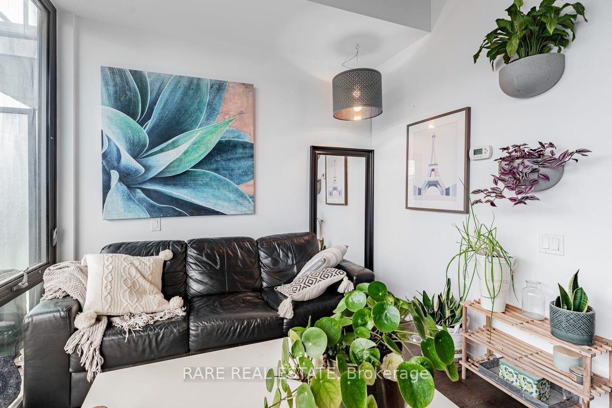 560 King Street W 1004 Property Photo 13