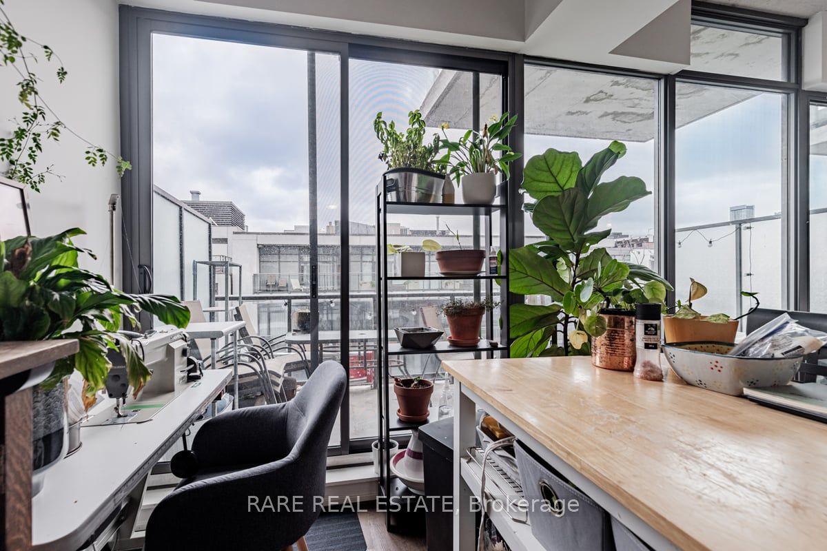 560 King Street W 1004 Property Photo 20