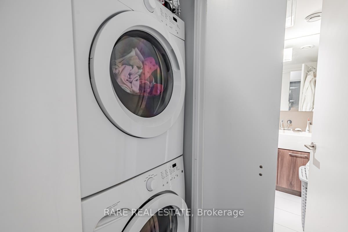 560 King Street W 1004 Property Photo 28