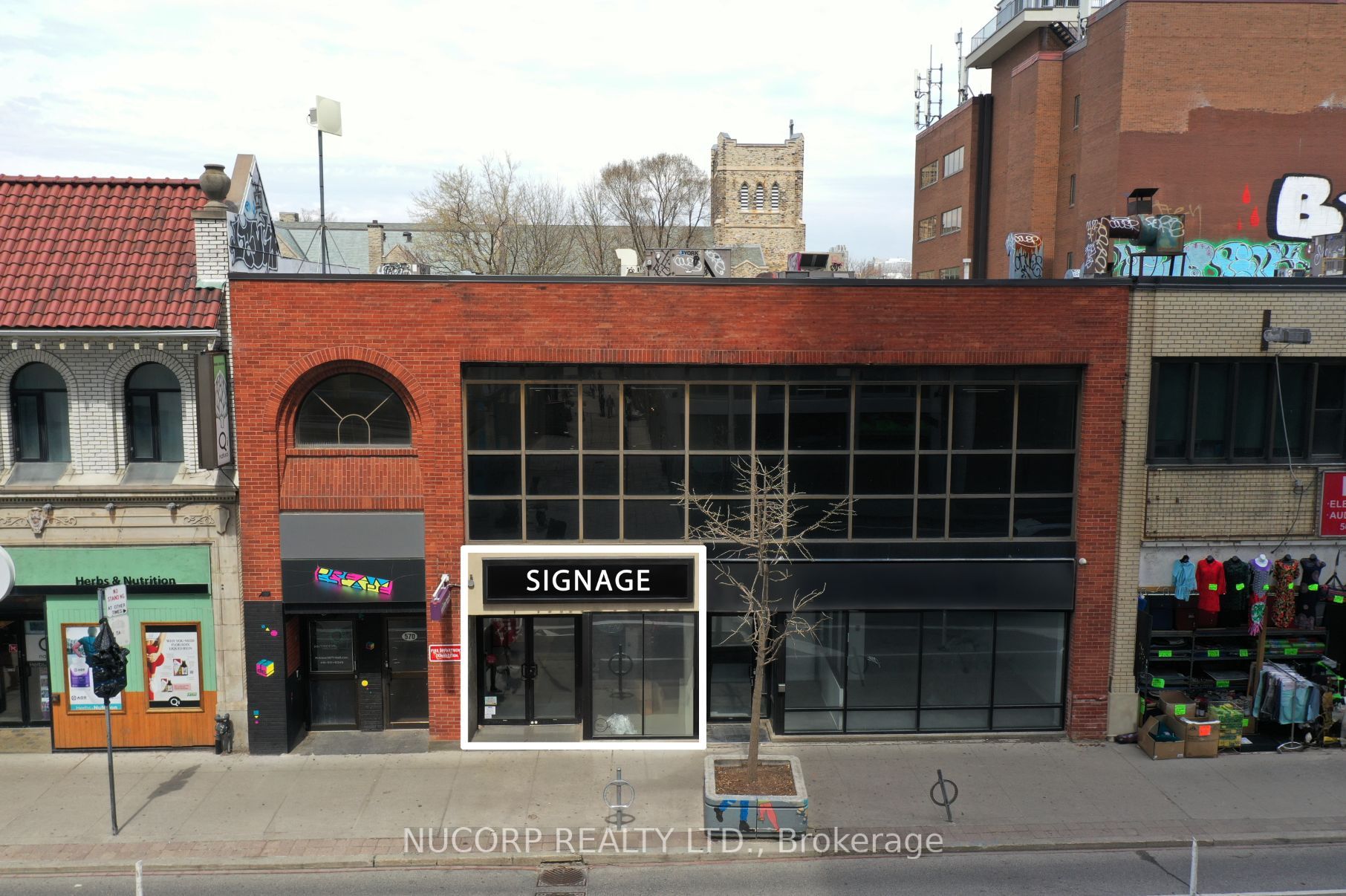 #Unit 100 - 570 Bloor Street Property Photo 1