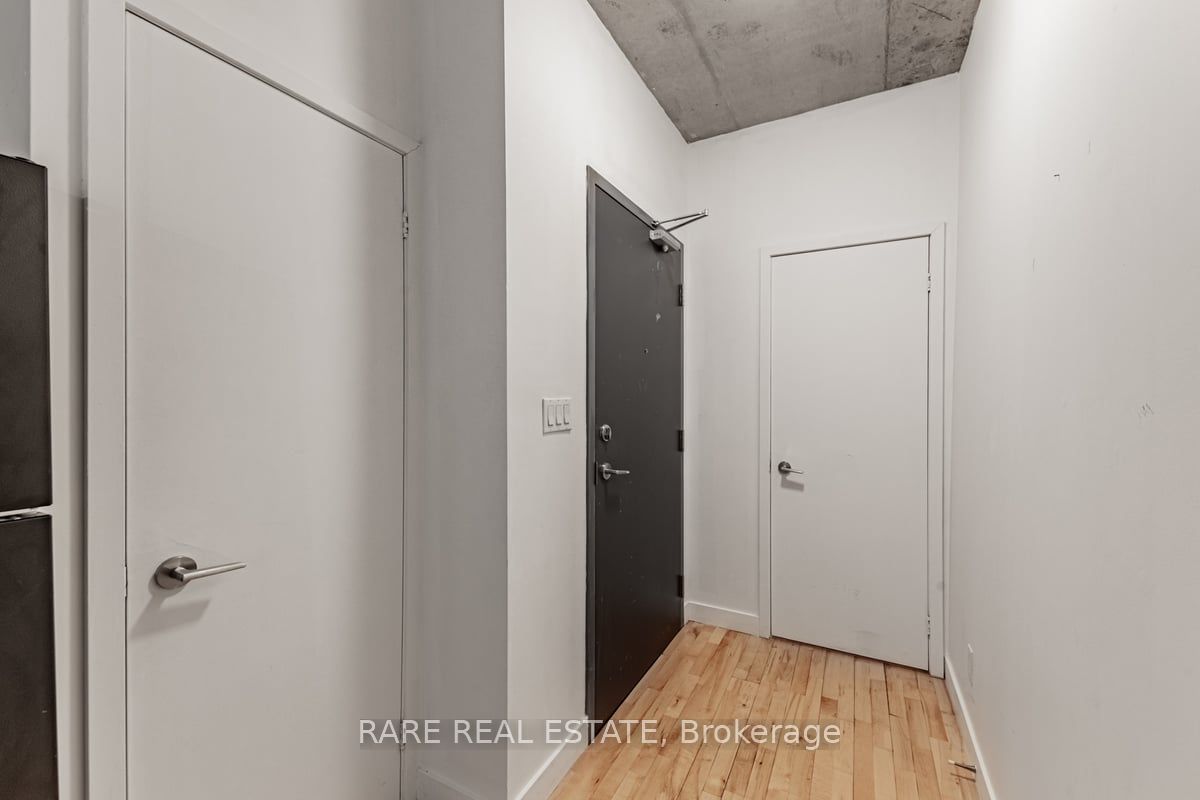 42 Camden Street 302 Property Photo 5