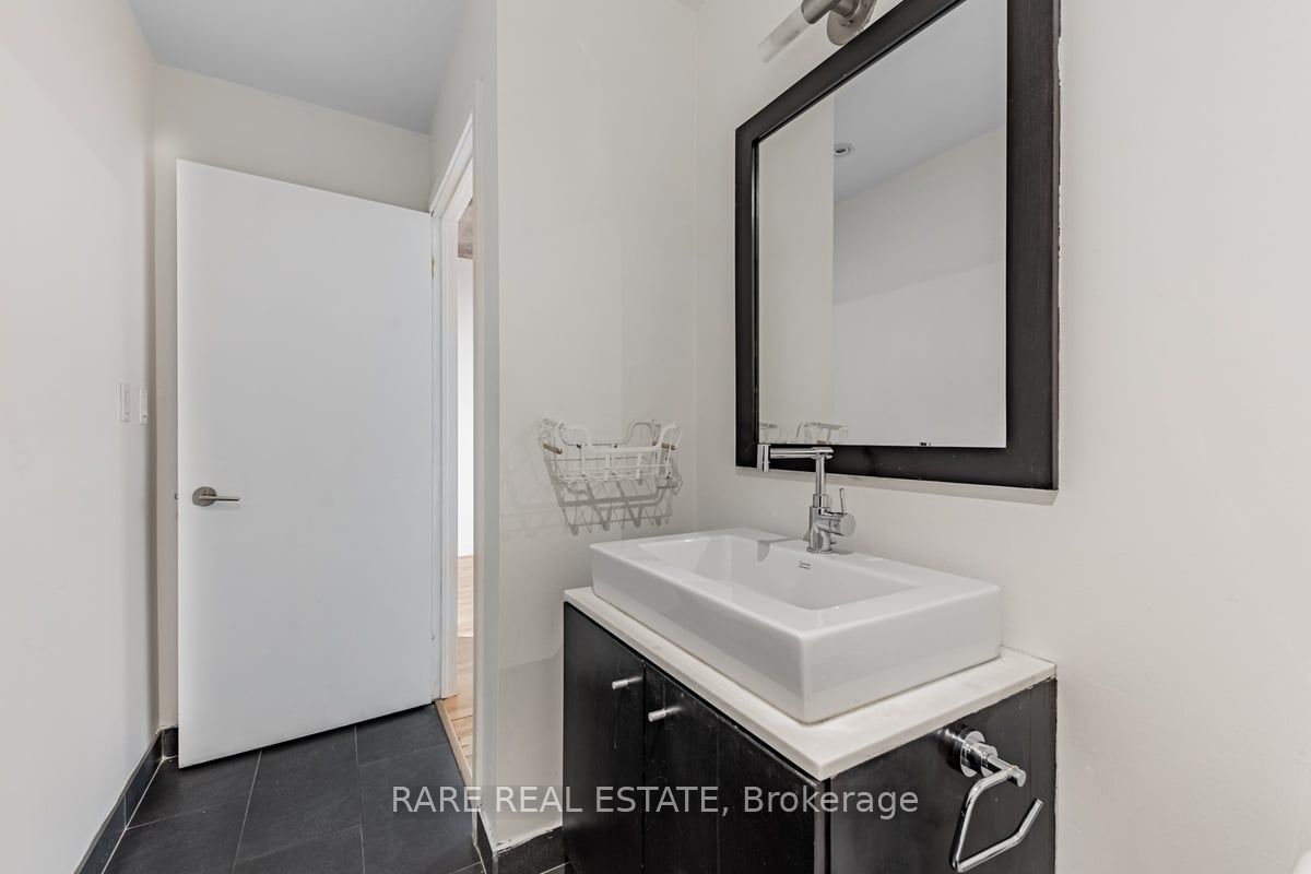 42 Camden Street 302 Property Photo 22