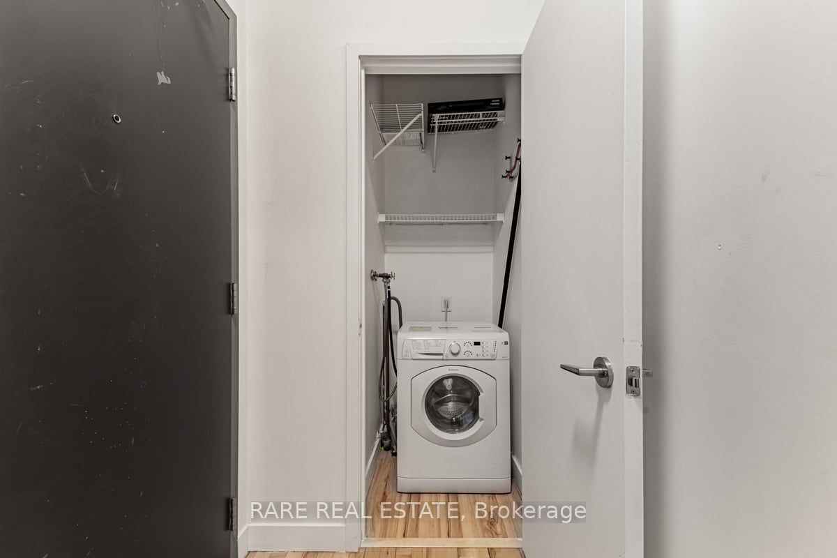 42 Camden Street 302 Property Photo 23