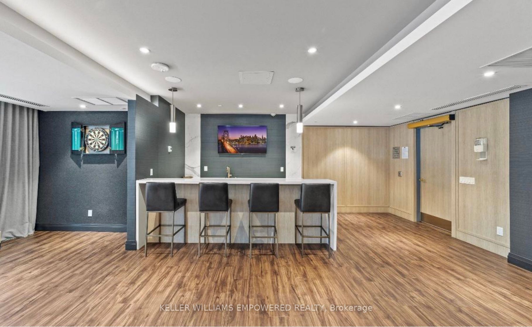 621 Sheppard Avenue E 635 Property Photo 6