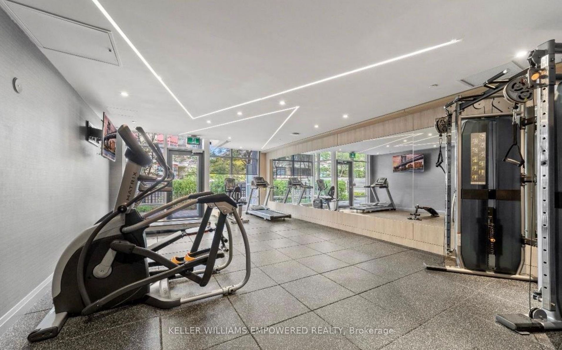 621 Sheppard Avenue E 635 Property Photo 7