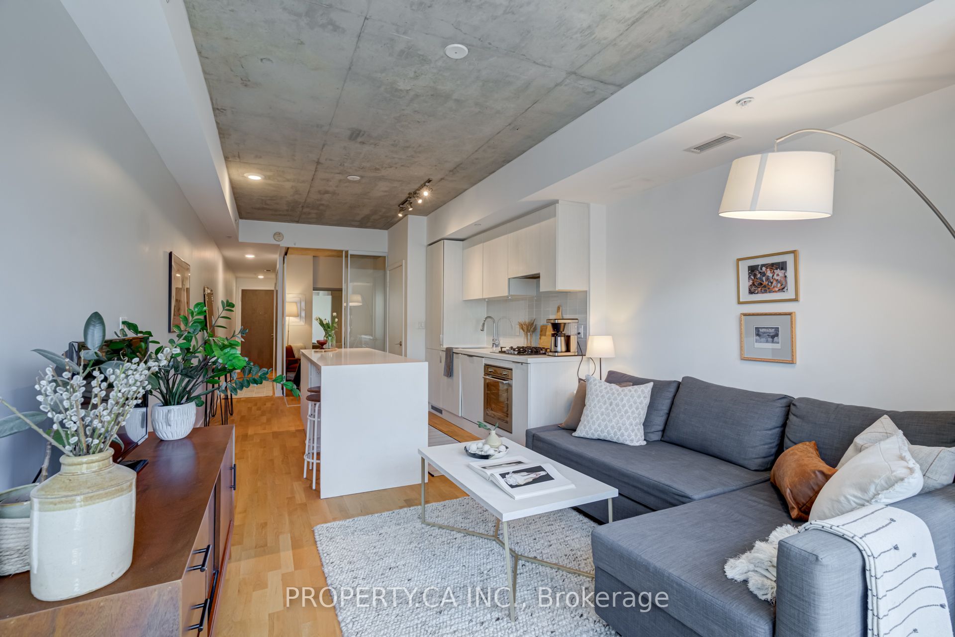 #203 - 109 Ossington Avenue Property Photo 1