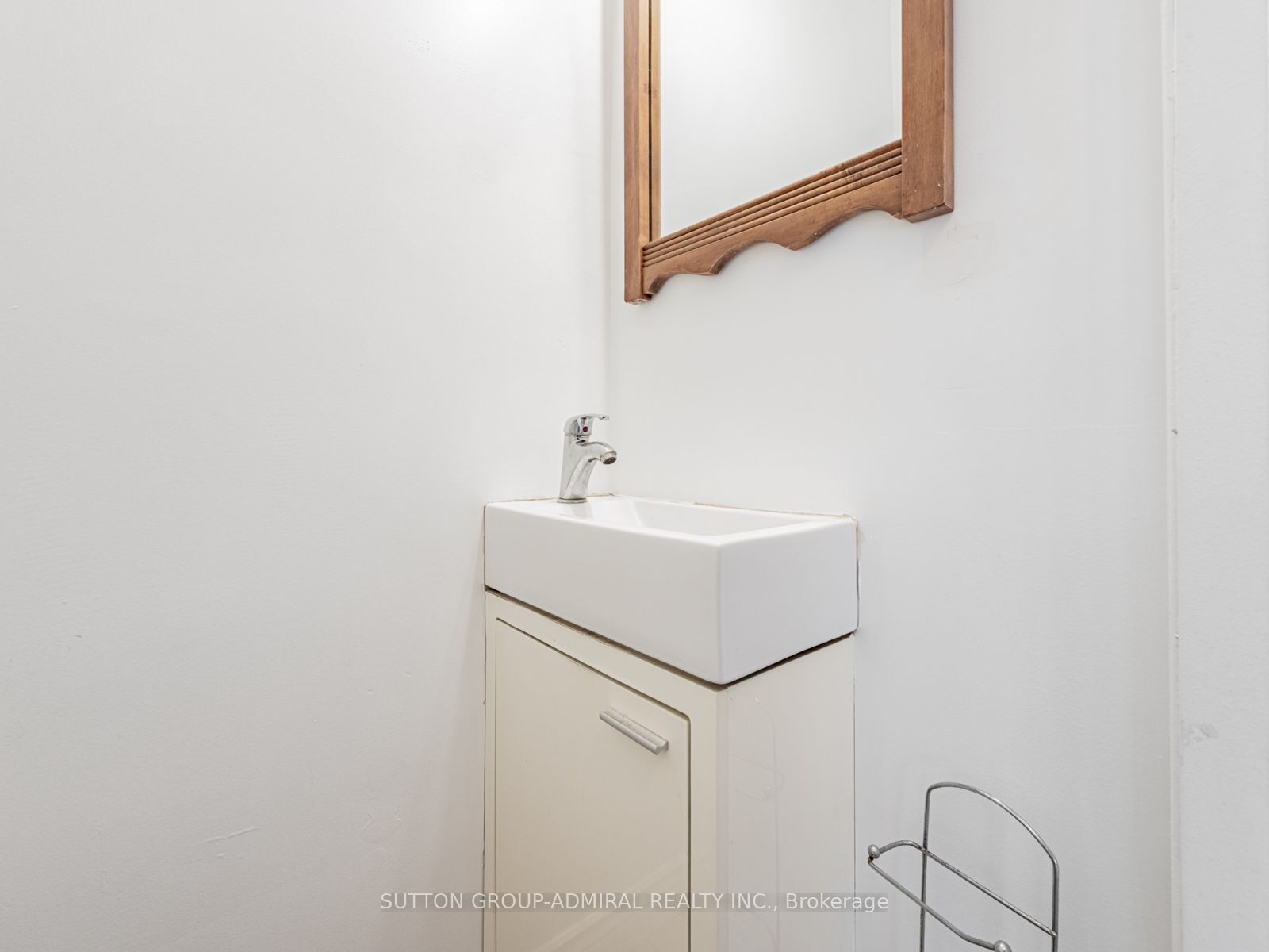 270 Fisherville Road Property Photo 18