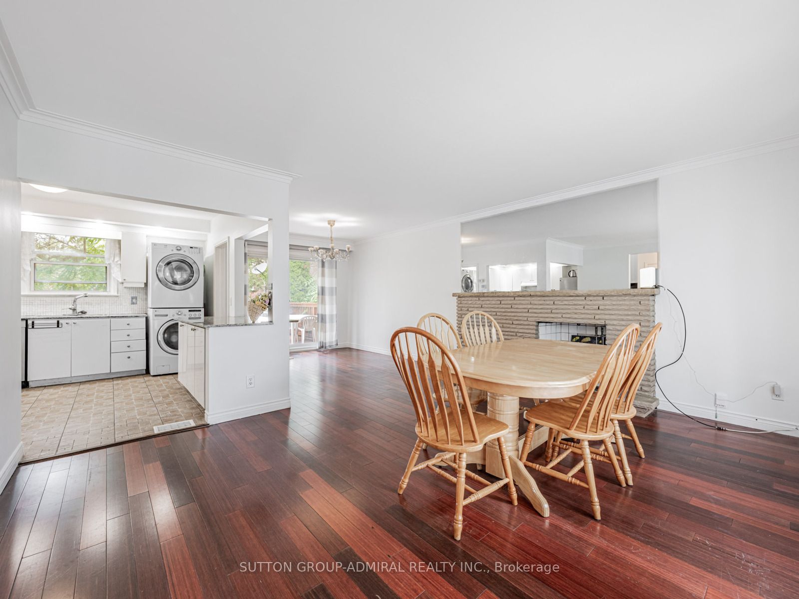 270 Fisherville Road Upper Property Photo 10
