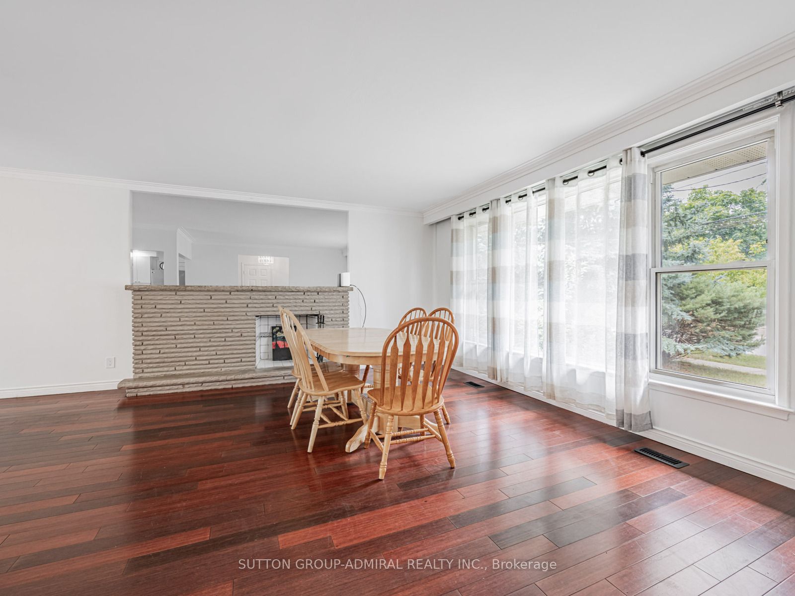 270 Fisherville Road Upper Property Photo 11