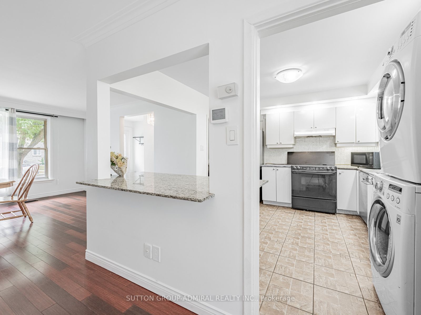 270 Fisherville Road Upper Property Photo 14