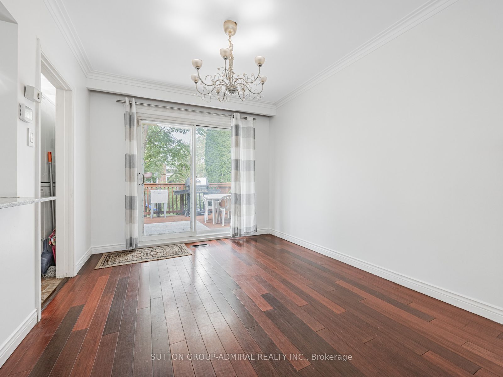 270 Fisherville Road Upper Property Photo 16