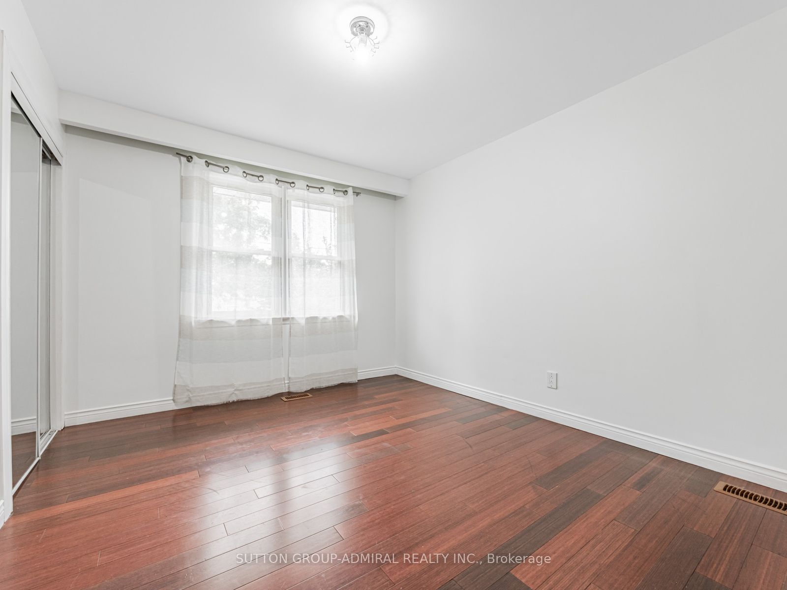 270 Fisherville Road Upper Property Photo 21