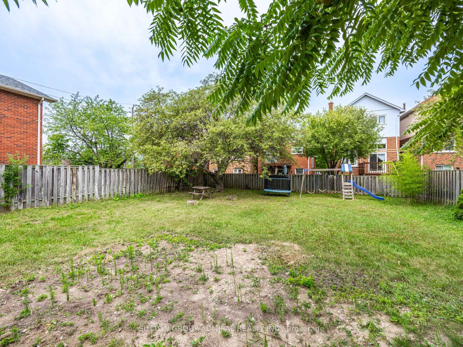 270 Fisherville Road Upper Property Photo 25