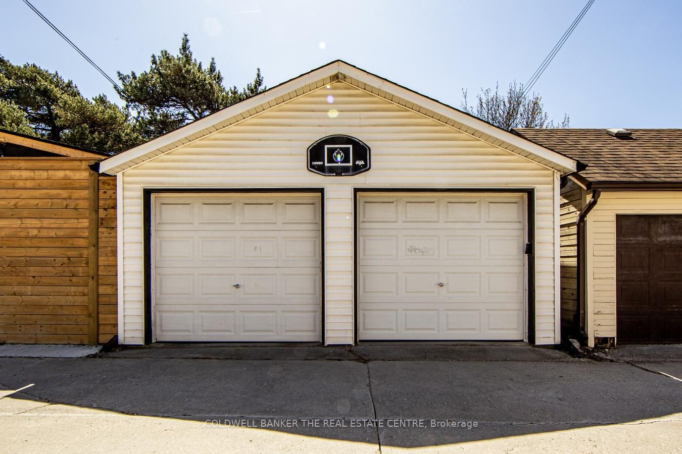 394 Balliol Street Property Photo 33