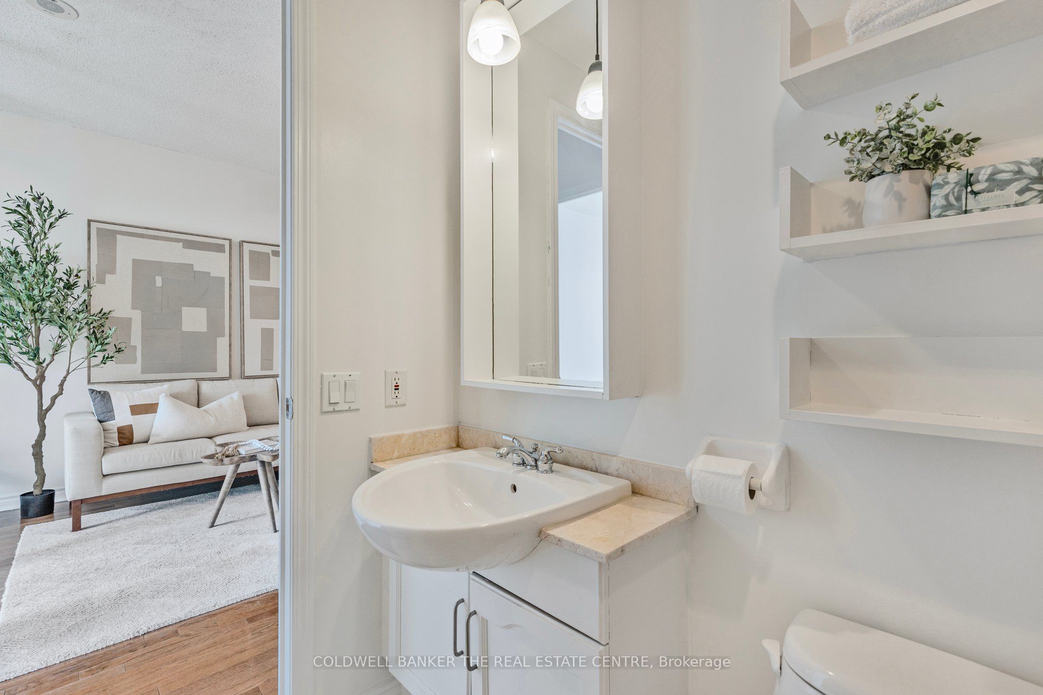 #2101 - 60 Byng Avenue Property Photo 9