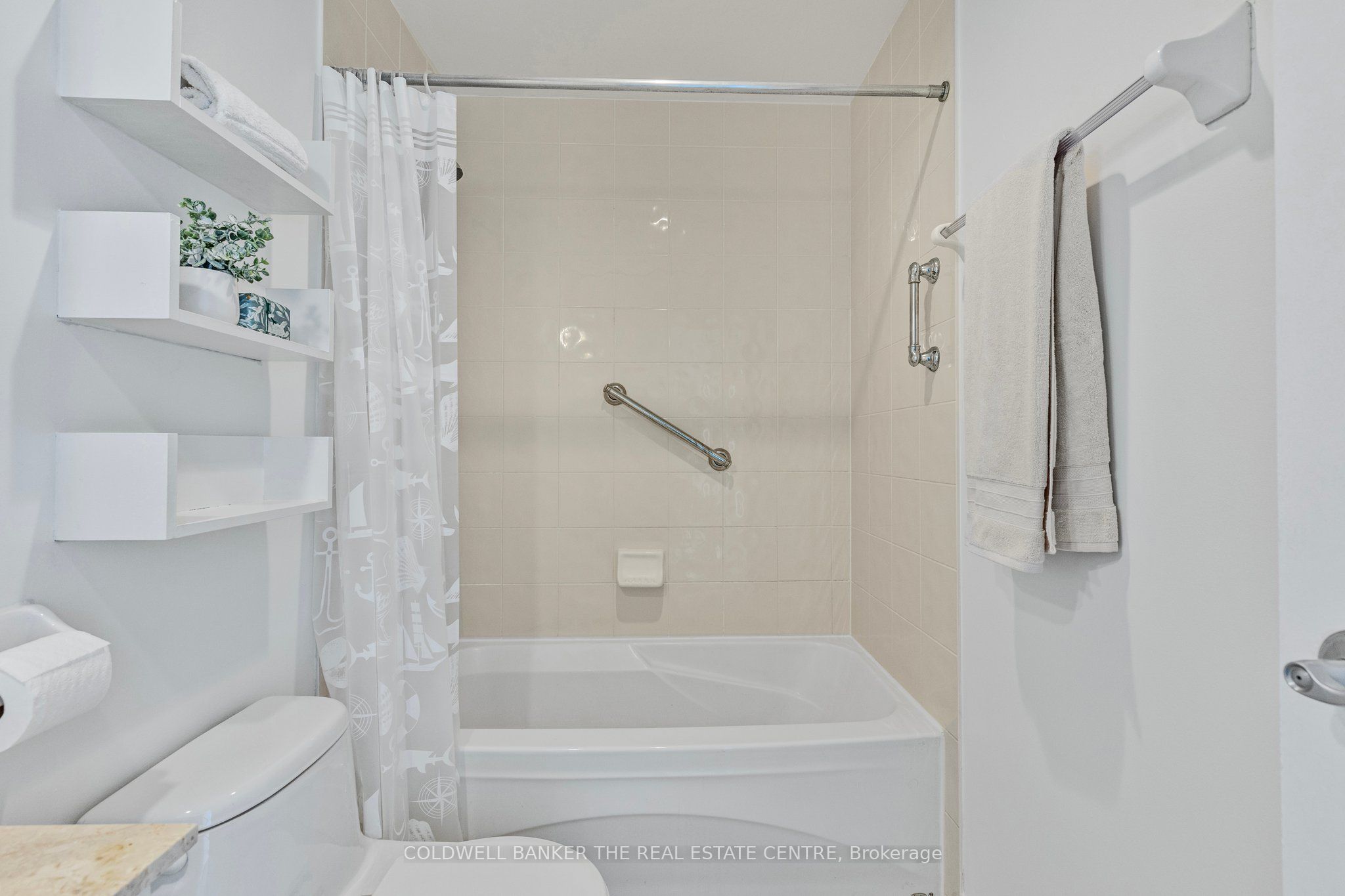 #2101 - 60 Byng Avenue Property Photo 10