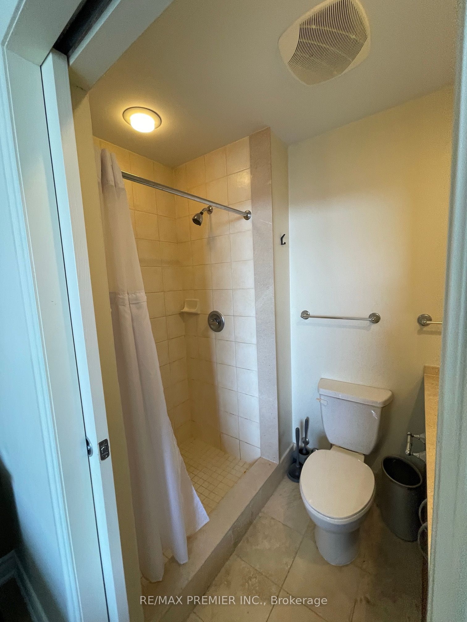 1 King Street W 2508 Property Photo 13