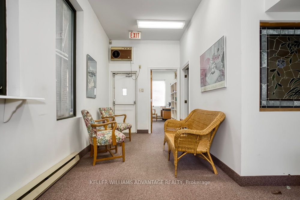 157 Gerrard Street E Property Photo 10