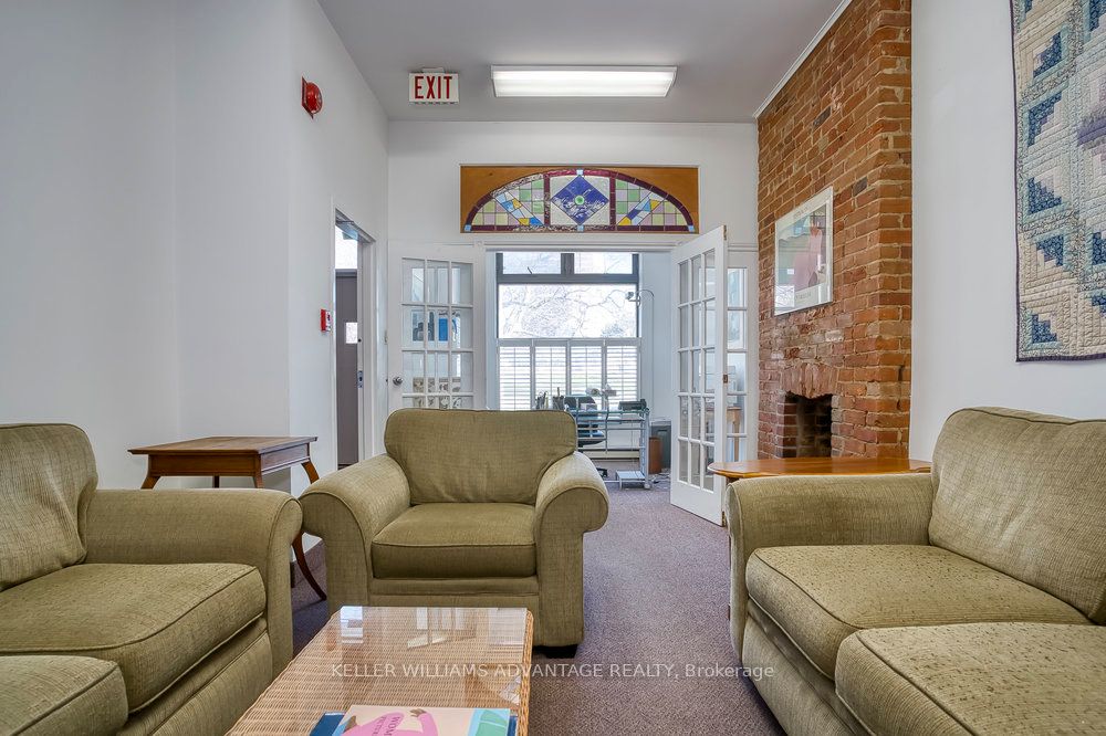 157 Gerrard Street E Property Photo 15