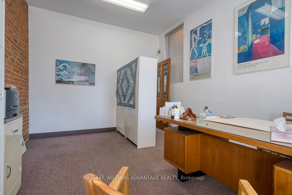 157 Gerrard Street E Property Photo 19