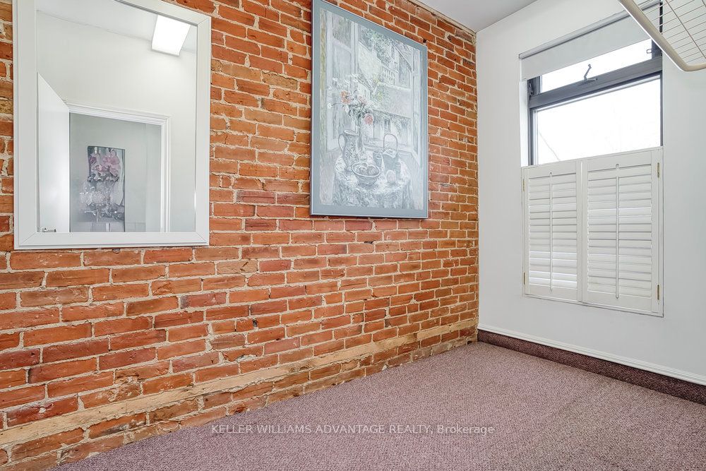 157 Gerrard Street E Property Photo 25