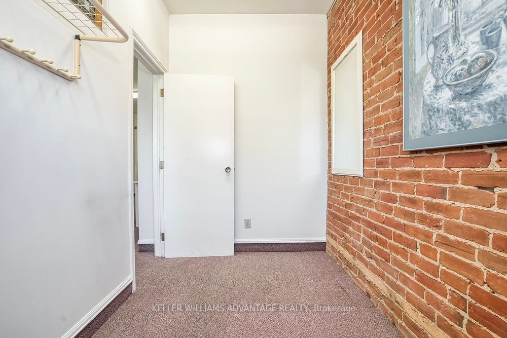 157 Gerrard Street E Property Photo 27