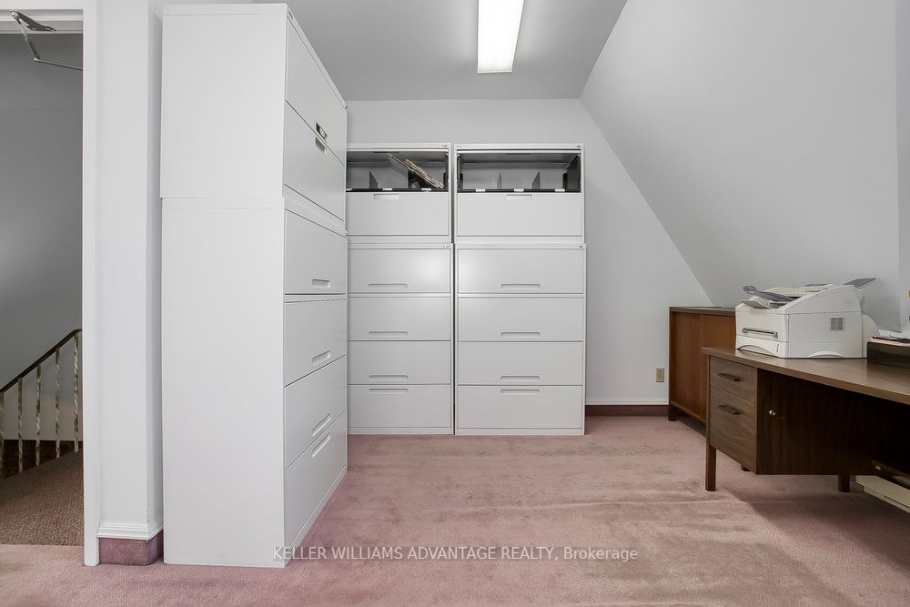 157 Gerrard Street E Property Photo 37
