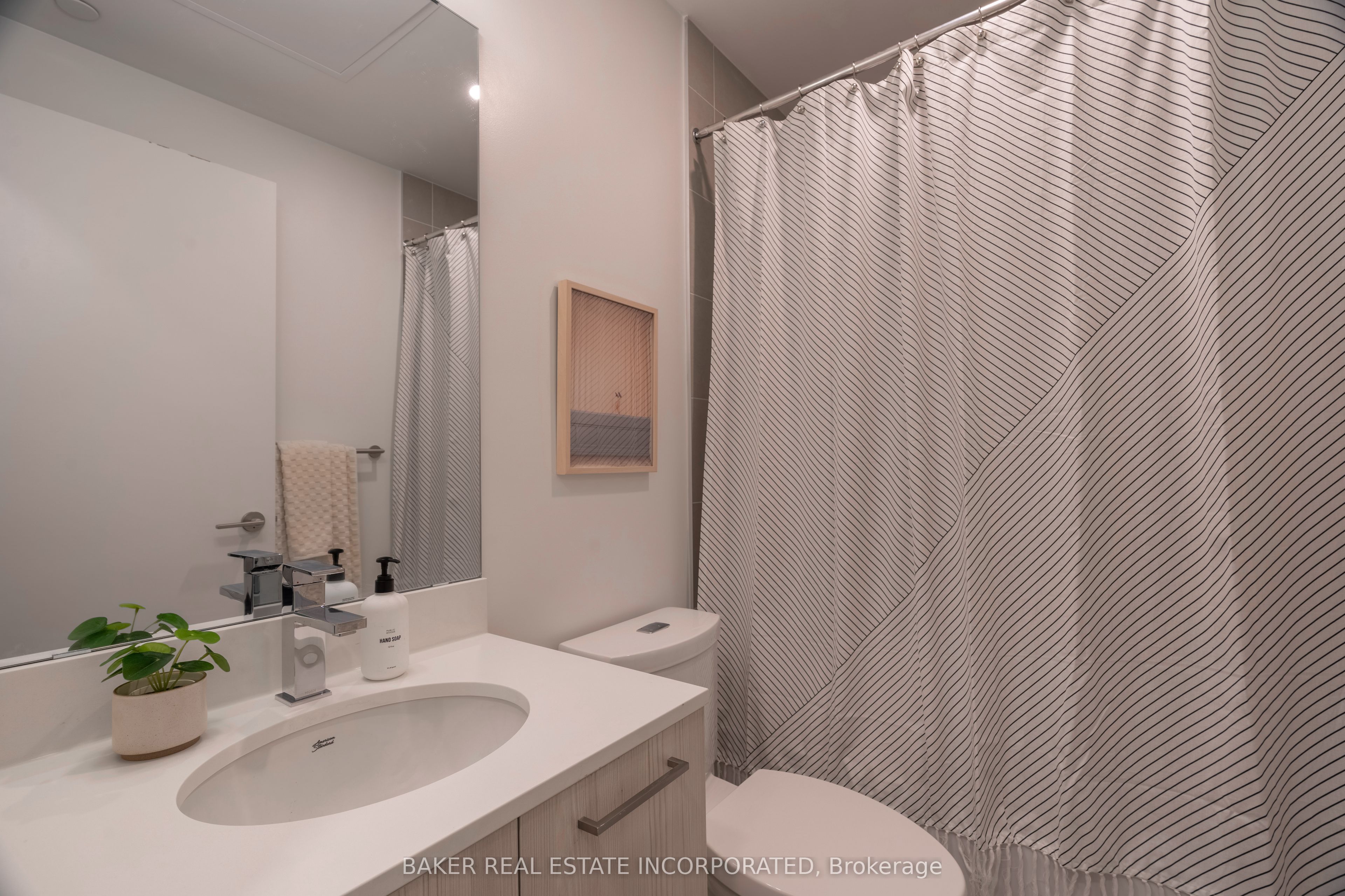 65 Mutual Street 408 Property Photo 3