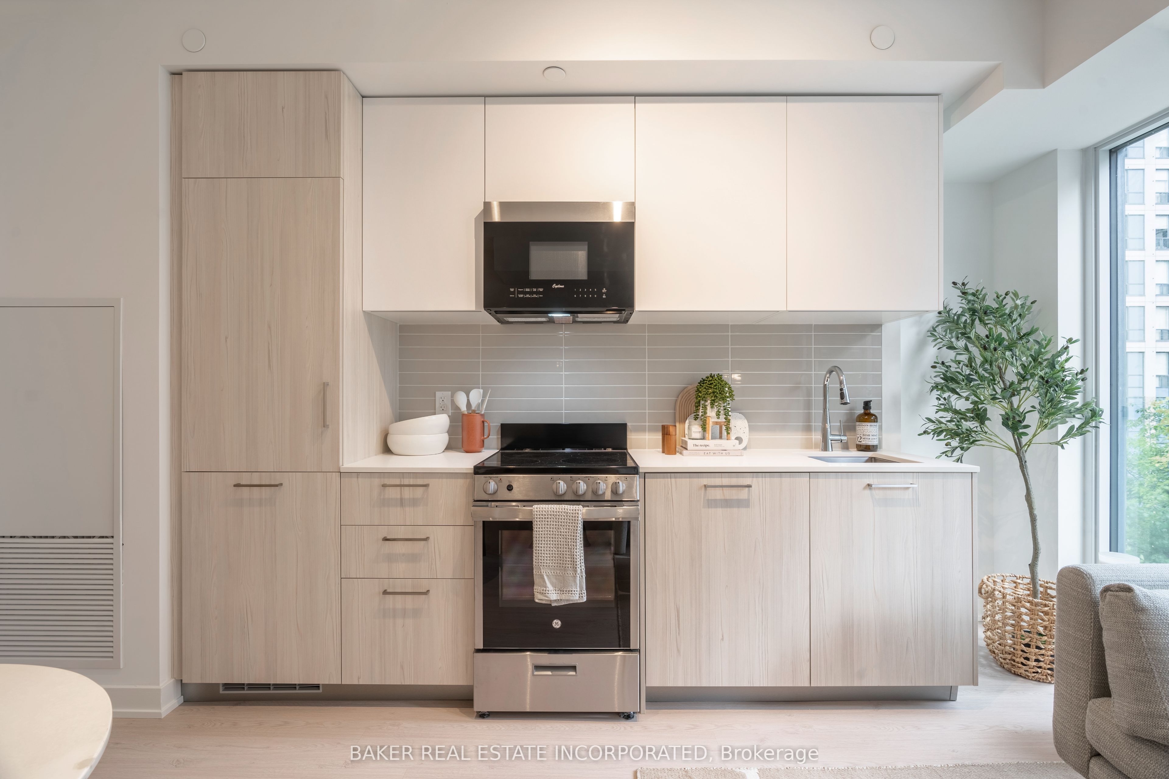 65 Mutual Street 408 Property Photo 5