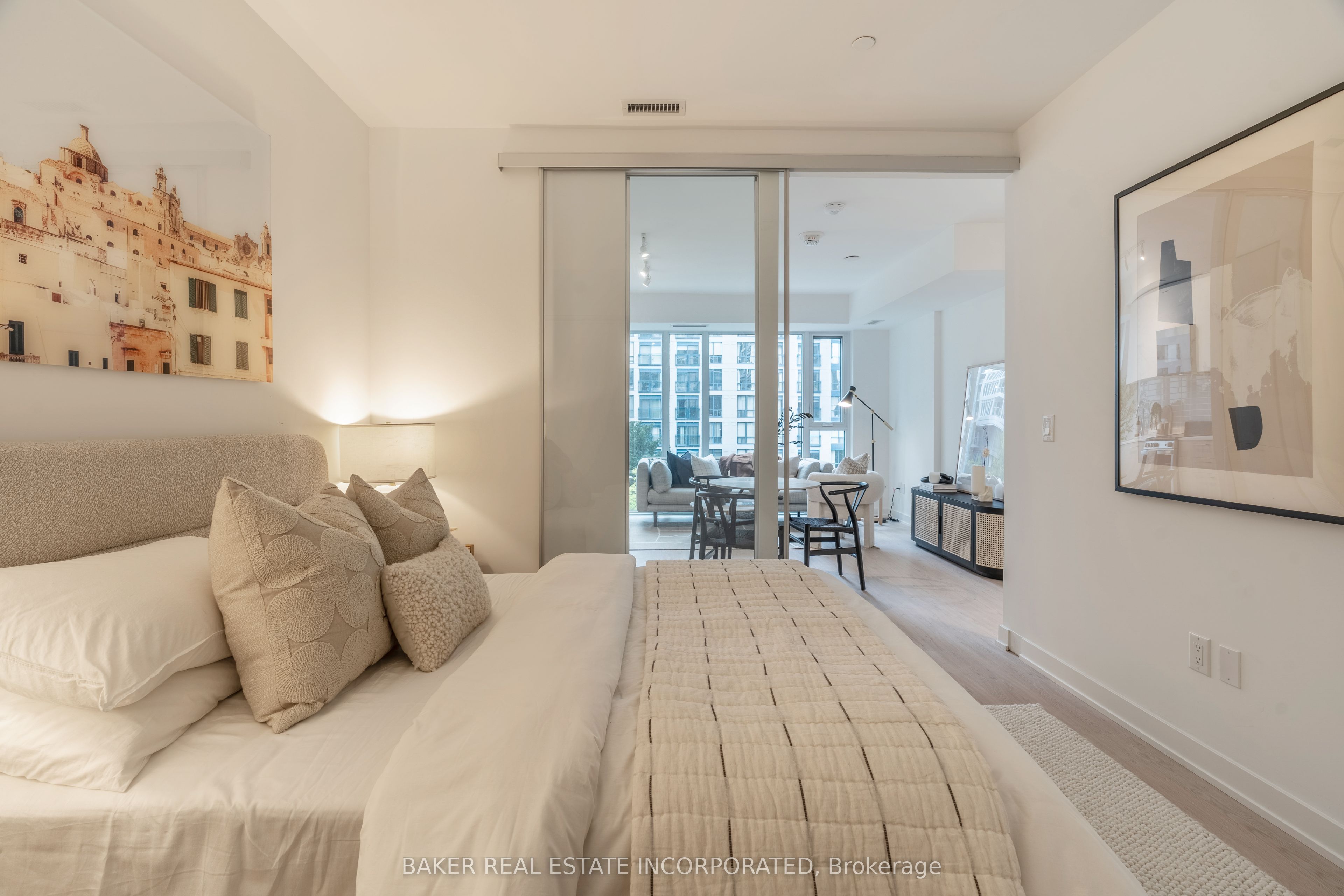 65 Mutual Street 408 Property Photo 9
