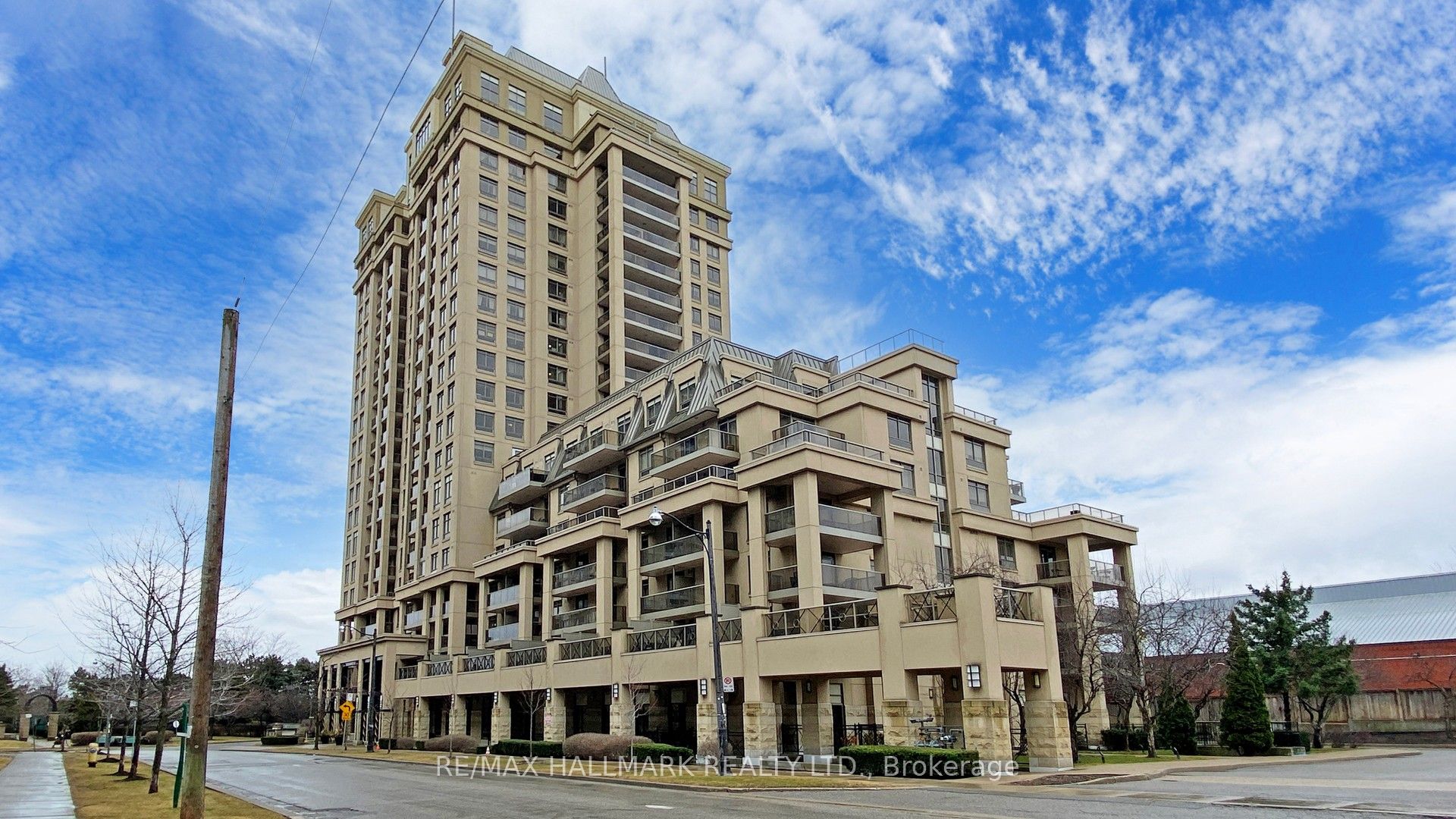 #704 - 18 Kenaston Gardens Property Photo 1