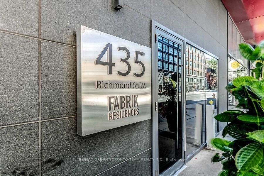#Parking - 435 Richmond Street Property Photo 1