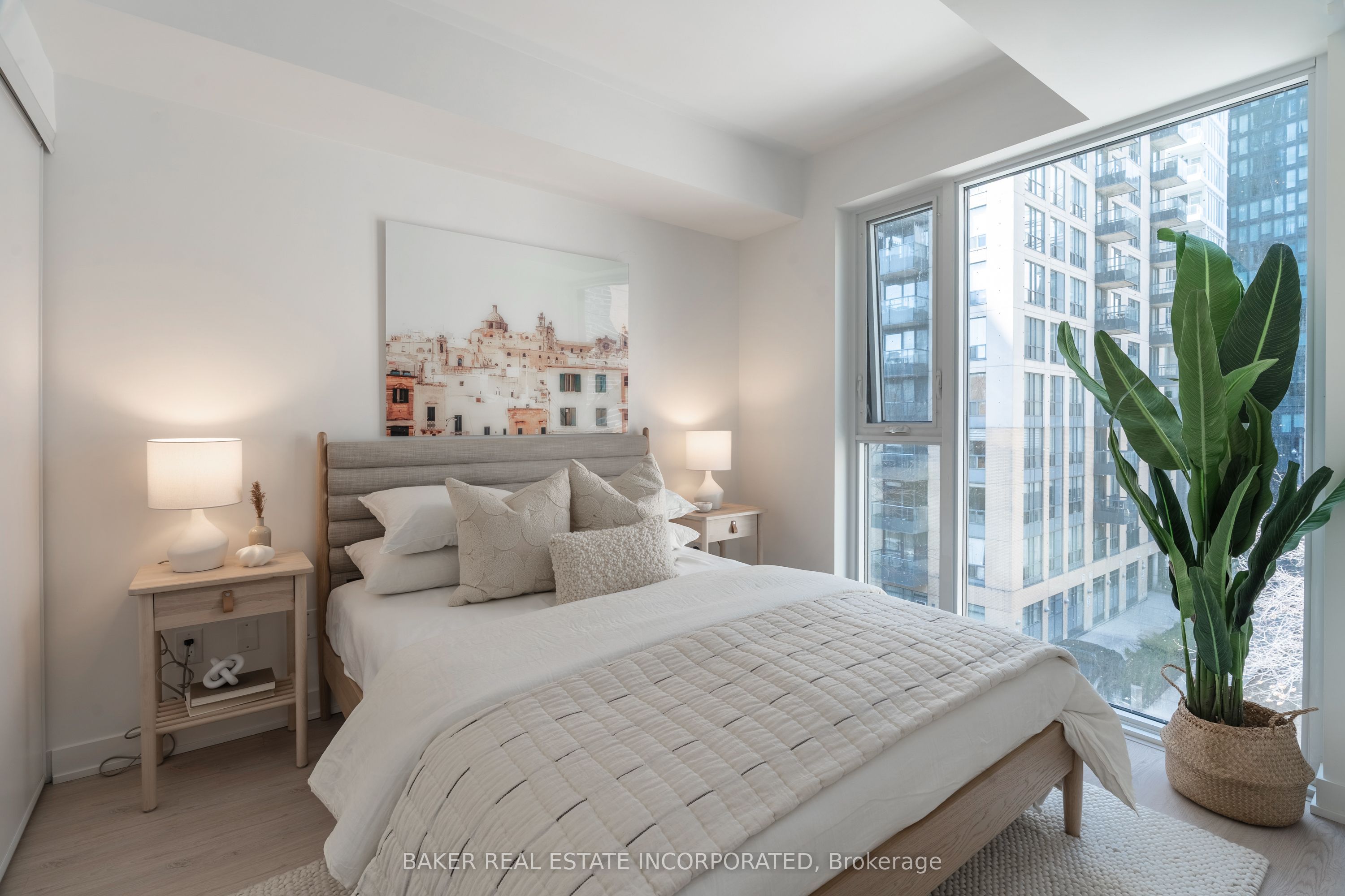 65 Mutual Street 405 Property Photo 7