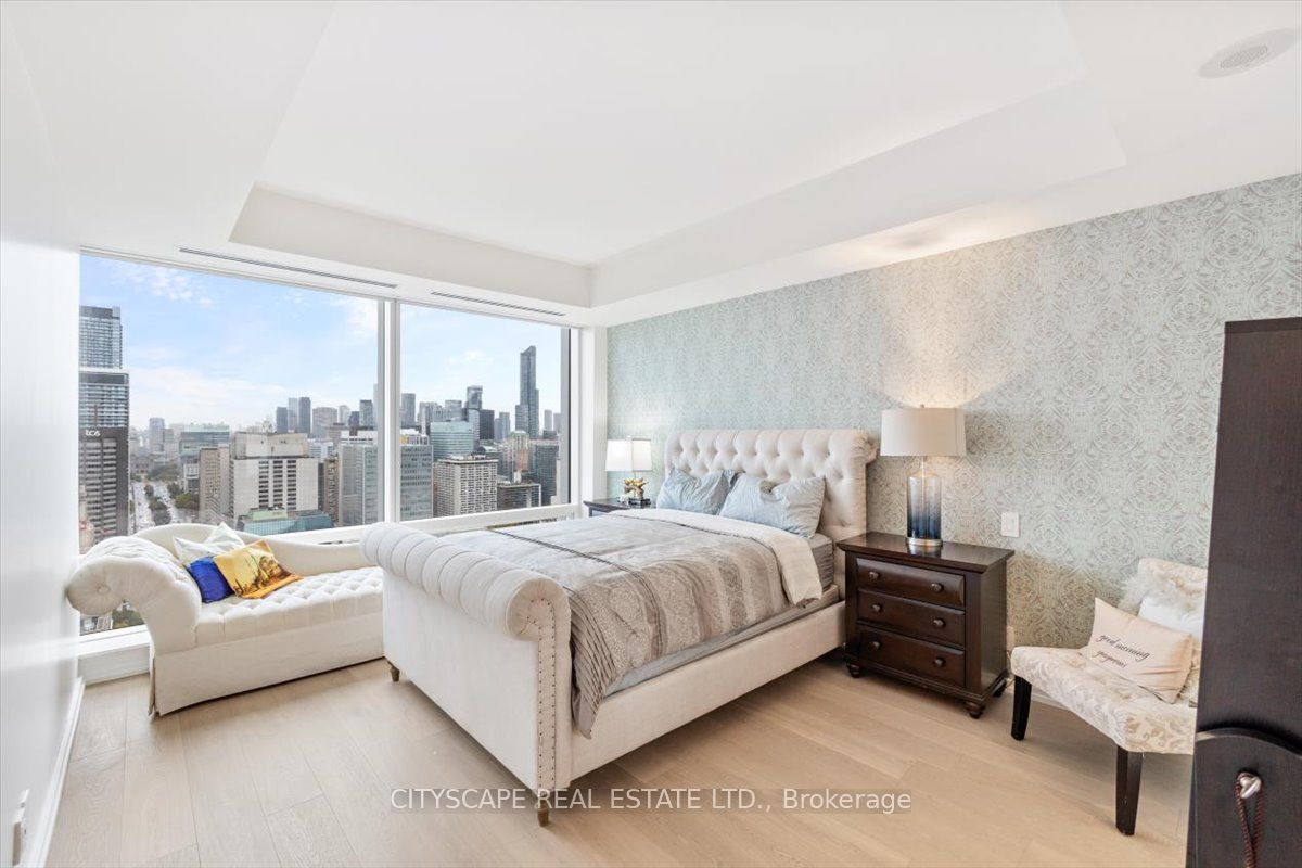 180 University Avenue 3605 Property Photo 8