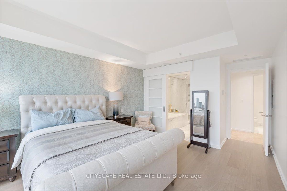 180 University Avenue 3605 Property Photo 10